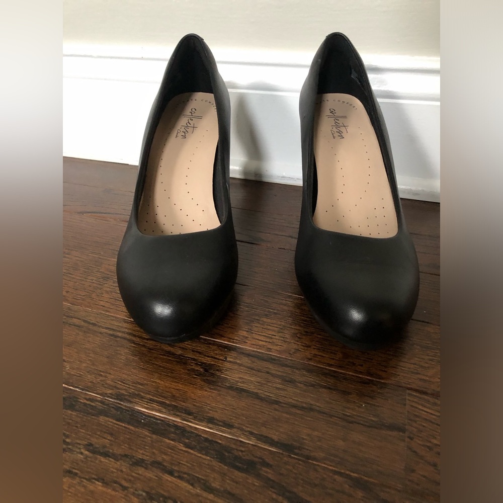 Clarks Women’s 8 Black Ambyr Joy High-Heeled (3.25”) Comfort Leather Pumps EUC! - Picture 3 of 12